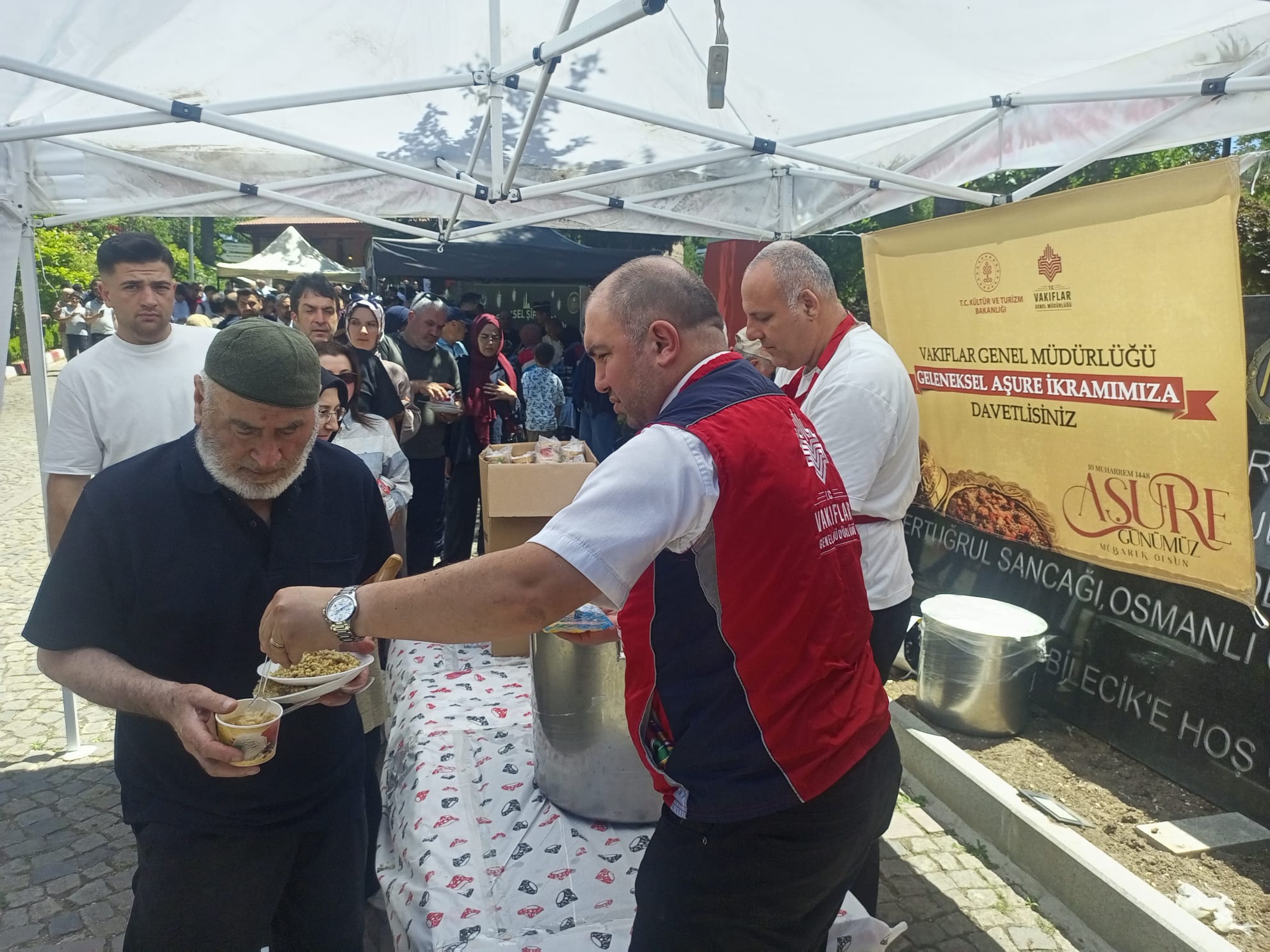 Vakıflar Genel Müdürlüğü’nden 81 İlde Aşure Günü İkramı