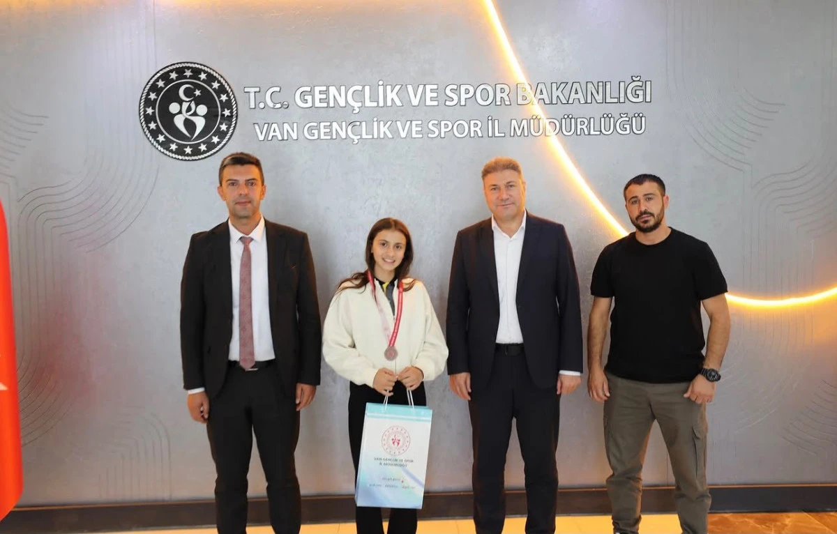 Vanlı Sporcu Ceylin Nisa Önder Türkiye Üçüncüsü Oldu