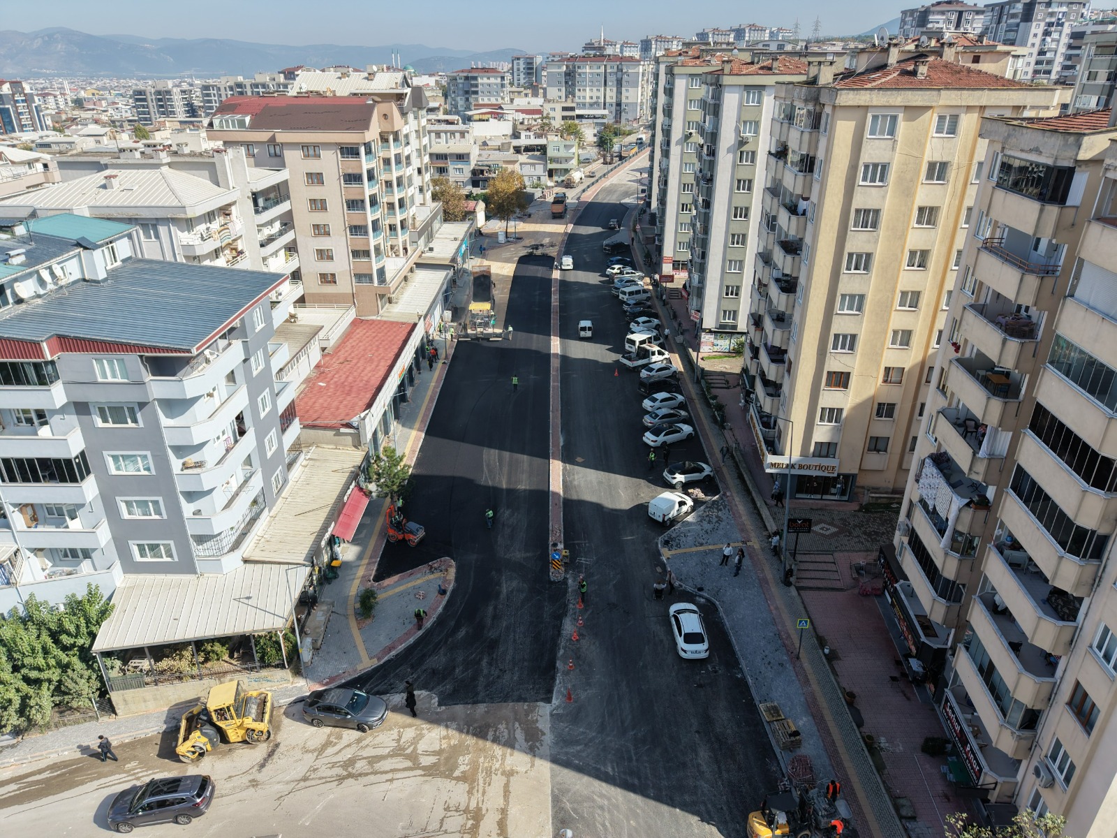 Bursa Yıldırım’da Erdoğan Caddesi’nin üstyapısı yenileniyor