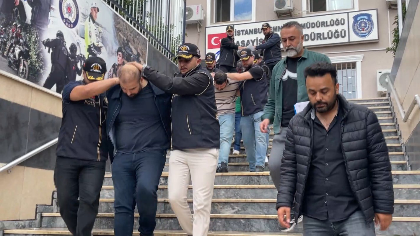 Üsküdar’da 15,5 Milyon Liralık Vurgun Yapan Sahte Polis Çetesi Çökertildi