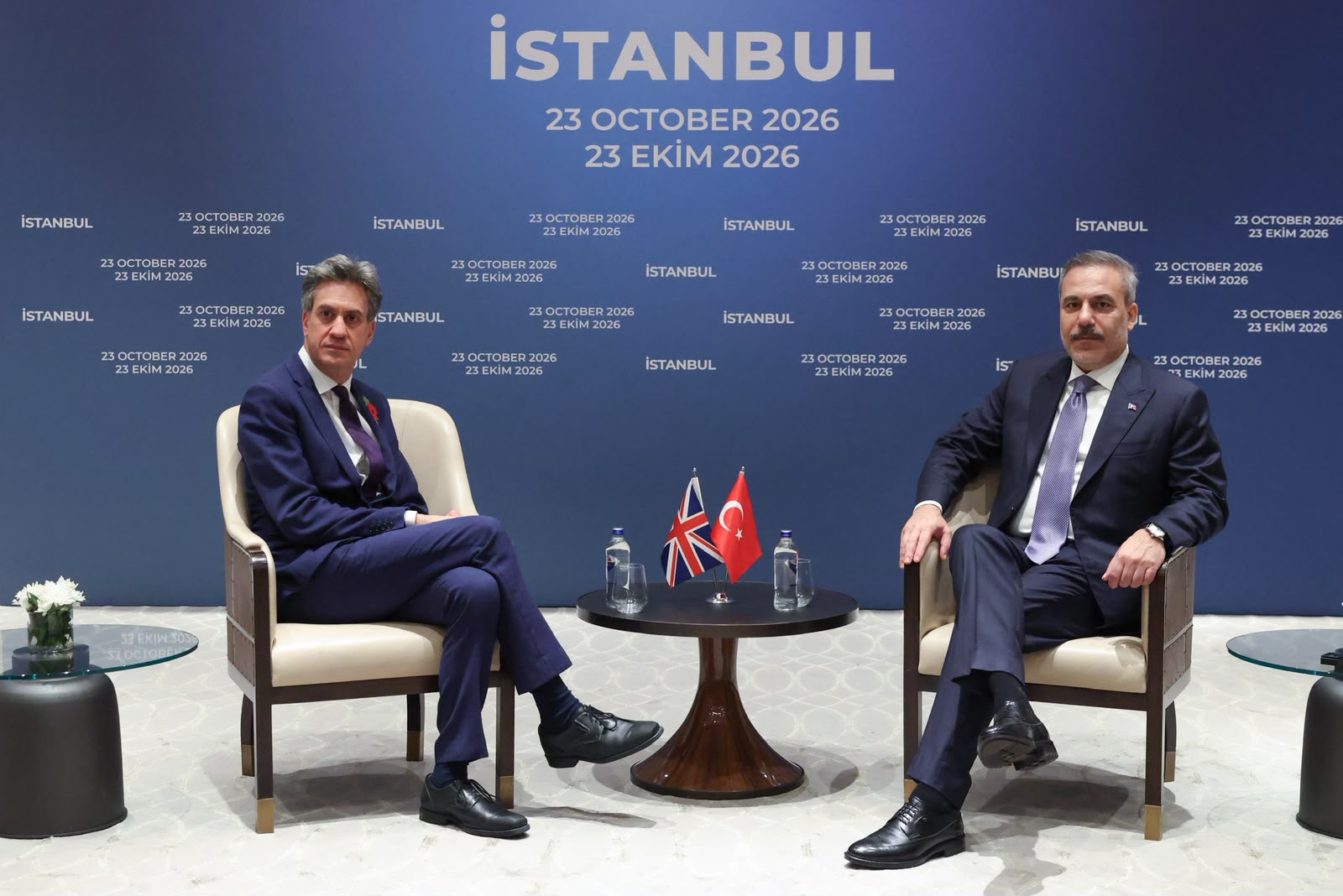 Dışişleri Bakanı Fidan, İngiliz Meşeidaşı Miliband ile İstanbul’da Görüştü
