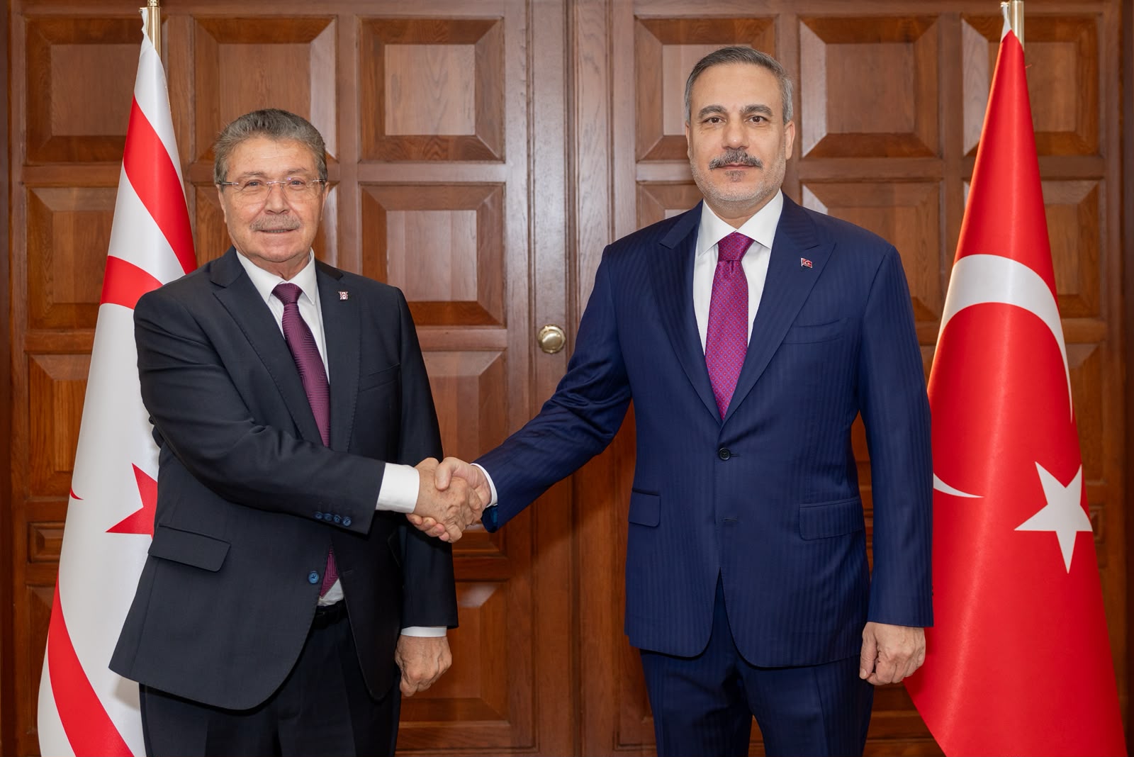 Dışişleri Bakanı Hakan Fidan, KKTC Başbakanı Ünal Üstel İle Görüştü