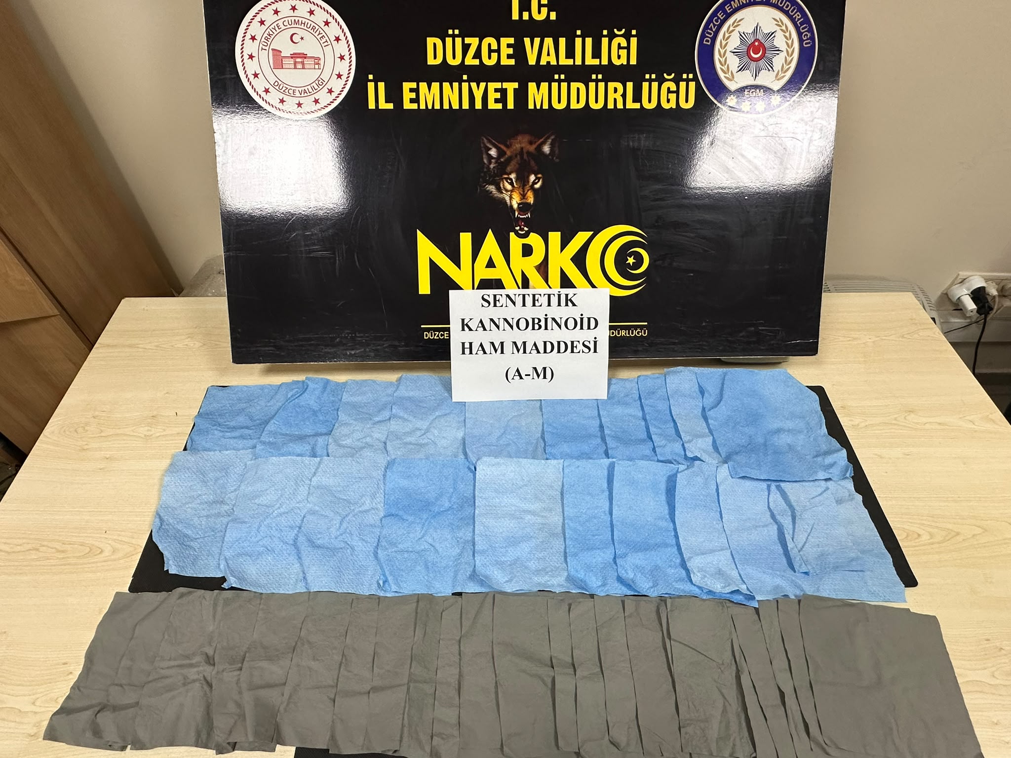 Düzce’de Yolcu Otobüslerinde 22 Milyon Liralık Uyuşturucu Ele Geçirildi