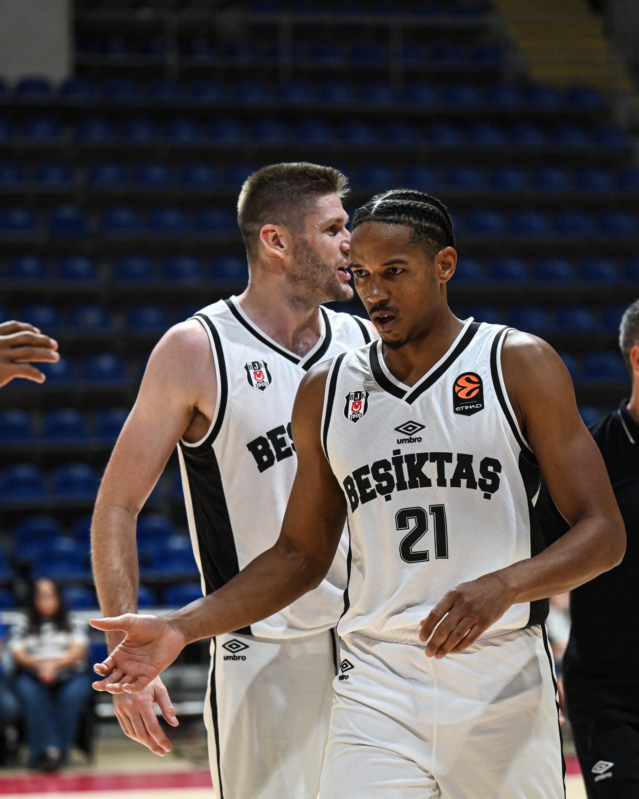 Beşiktaş Euroleague Arenasında Maccabi Tel Aviv’i Rahat Geçti