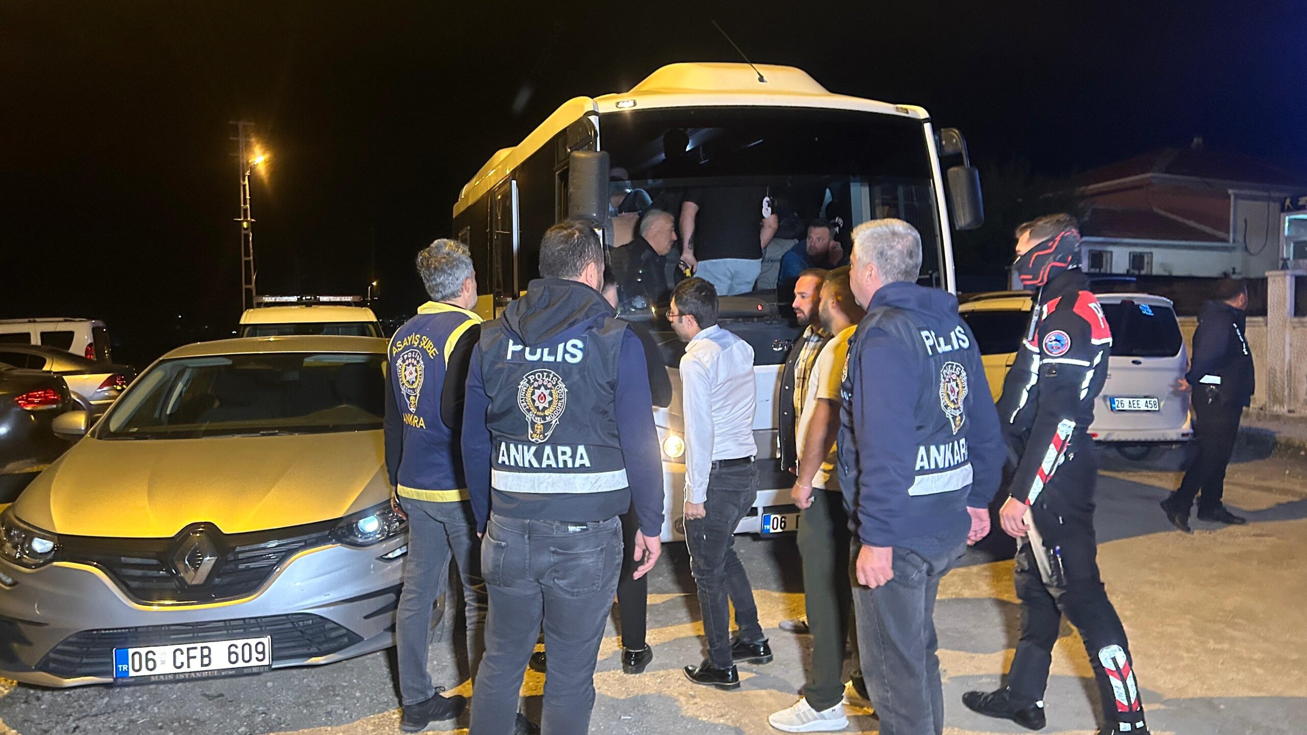Polatlı’da Eğlence Mekanlarına Şafak Baskını: 68 Gözaltı