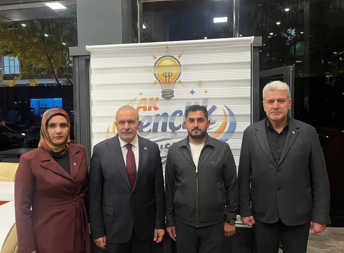 AK Parti Van Milletvekili Burhan Kayatürk’ten Tuşba İlçe Başkanlığına Ziyaret