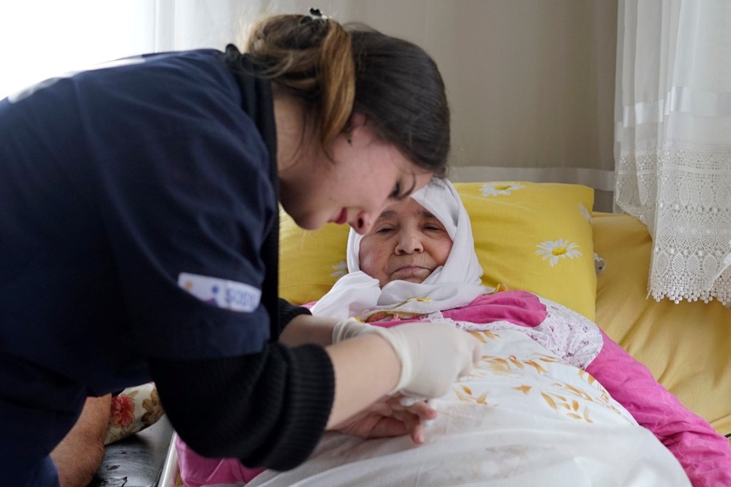 Bakanlık Duyurdu: 9 Ayda 4 Milyondan Fazla Yaşlıya Kapsamlı Sağlık Taraması